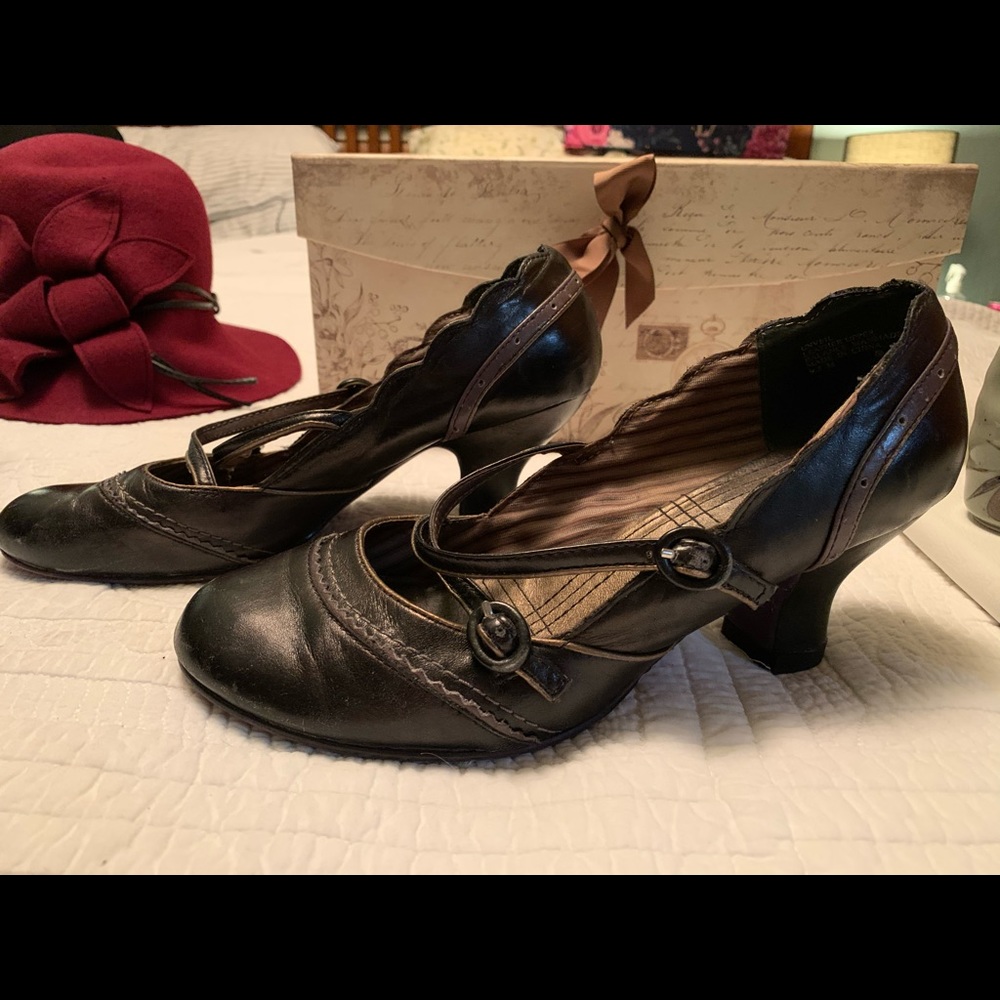 Black Vintage Style Low Heel Size 9.5